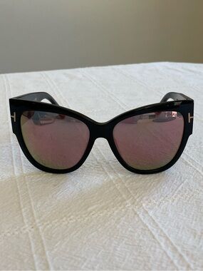 Tom Ford Black Cat-Eye Sunglasses with Pink Mirrored Lenses